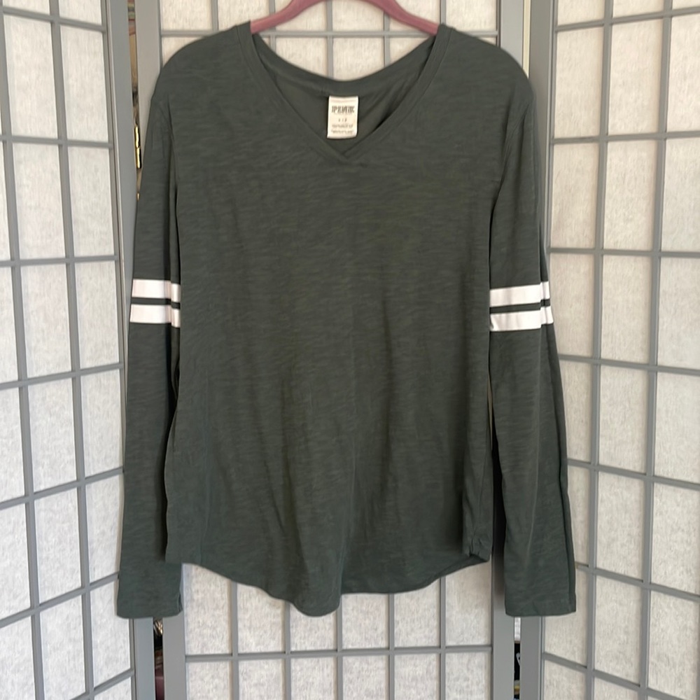 3/10$Army green Size M PINK victorias secret long sleeve v neck tee shirt